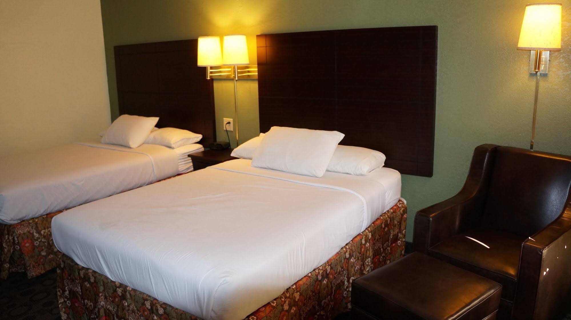 Regency Inn Pittsburg Buitenkant foto