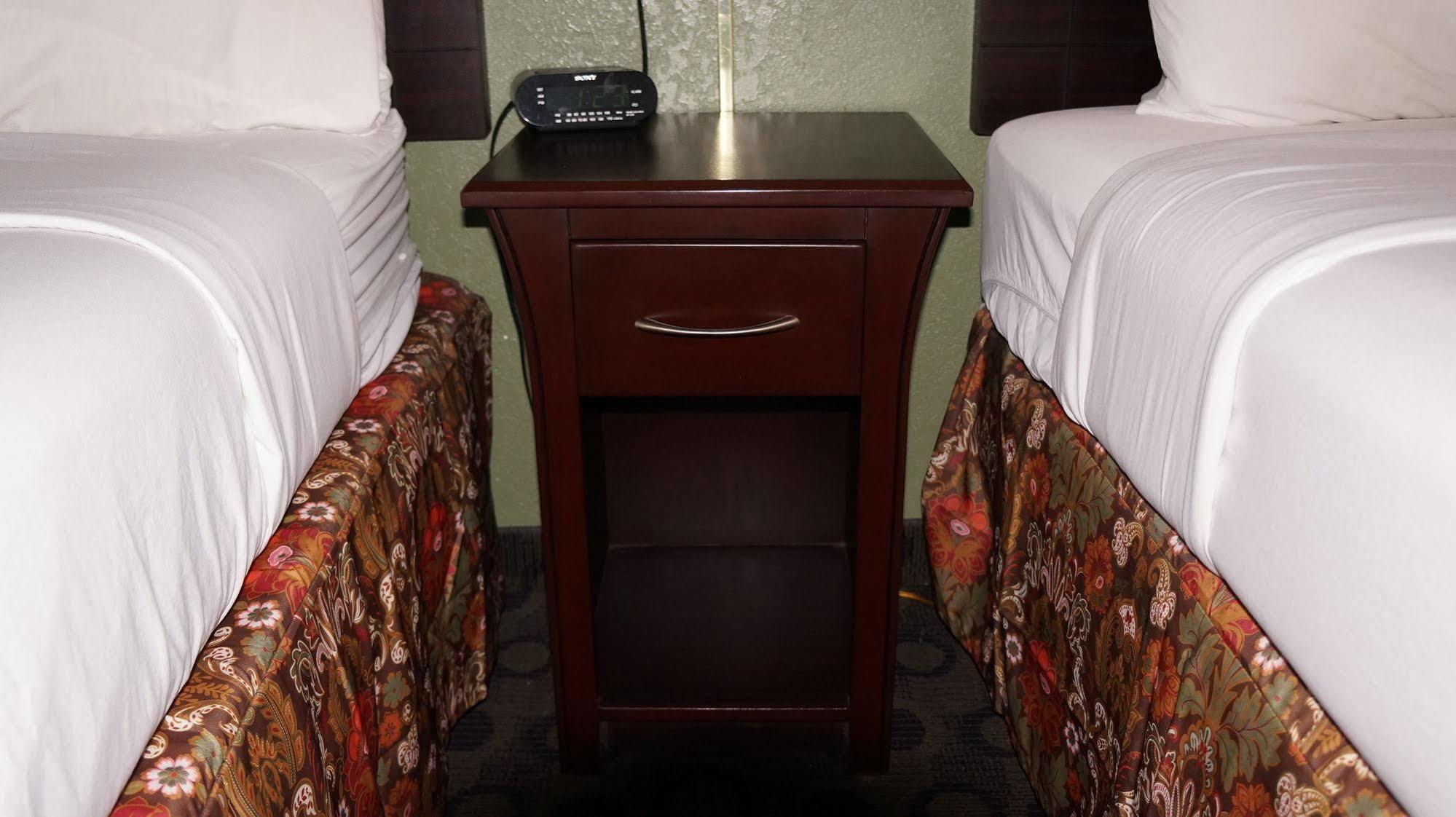 Regency Inn Pittsburg Buitenkant foto