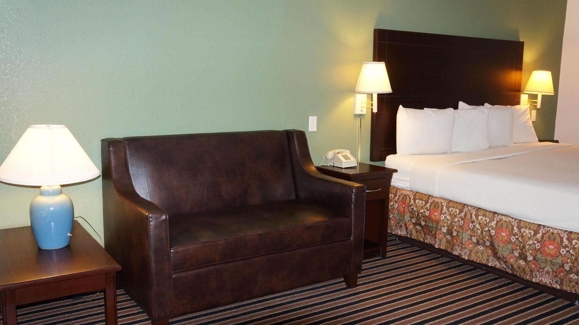 Regency Inn Pittsburg Buitenkant foto