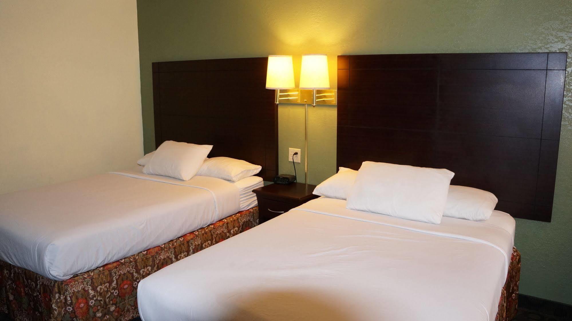 Regency Inn Pittsburg Buitenkant foto